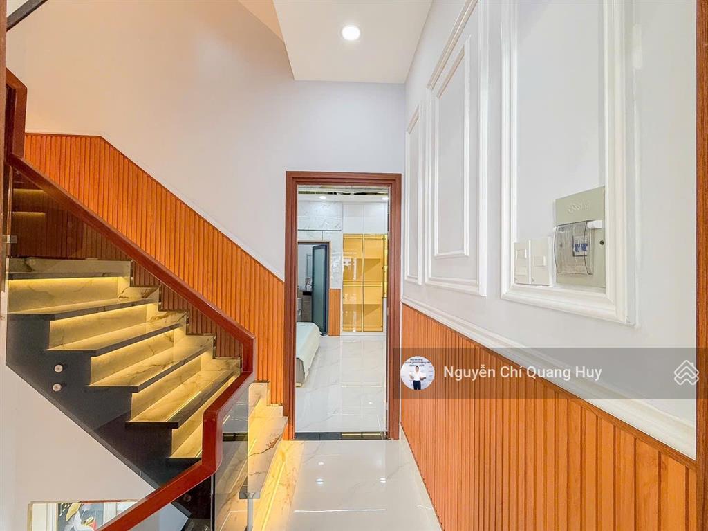 Nhà phố xây dựng mới, mặt tiền đường rộng 8m nguyễn thị hương  4,7m x 12m sổ hồng giá 7,5 tỷ