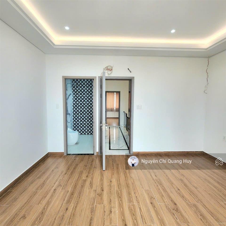 Nhà phố vị trí đắc địa mặt tiền lâm văn bền kinh doanh, văn phòng công ty  4,8m x 19m giá 29,9 tỷ