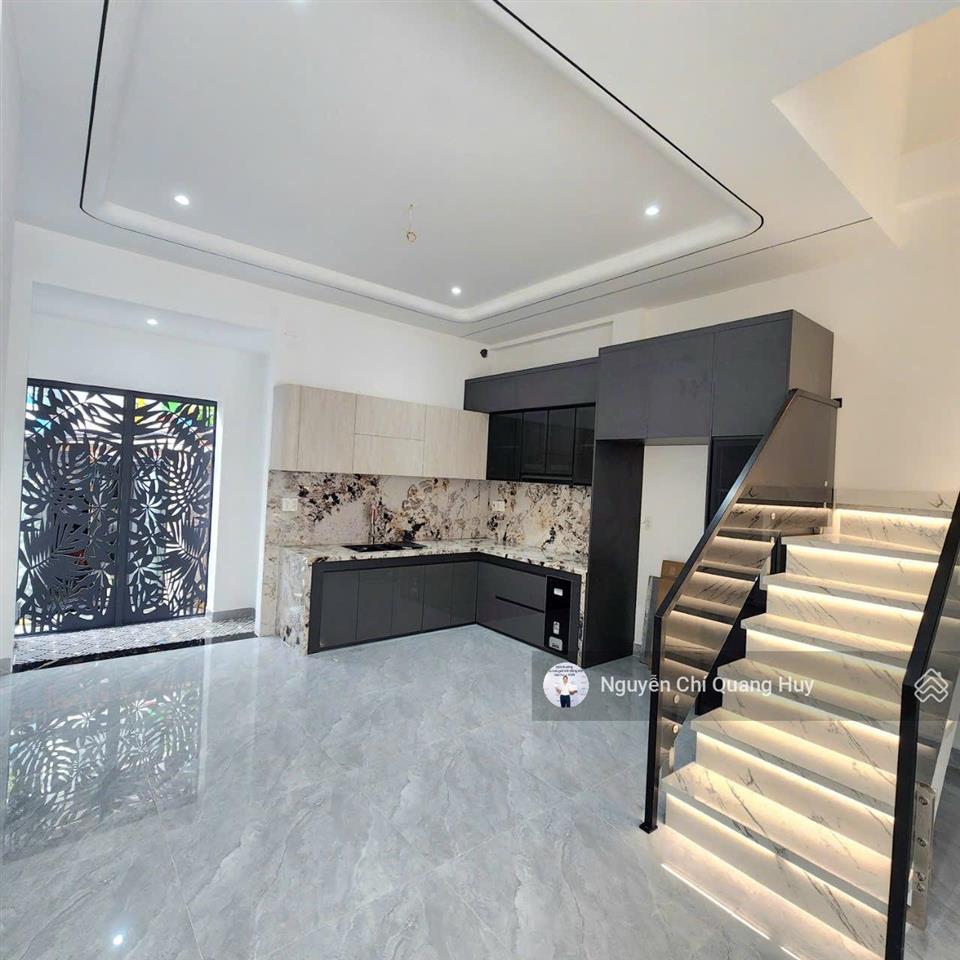 Nhà phố vị trí đắc địa mặt tiền lâm văn bền kinh doanh, văn phòng công ty  4,8m x 19m giá 29,9 tỷ