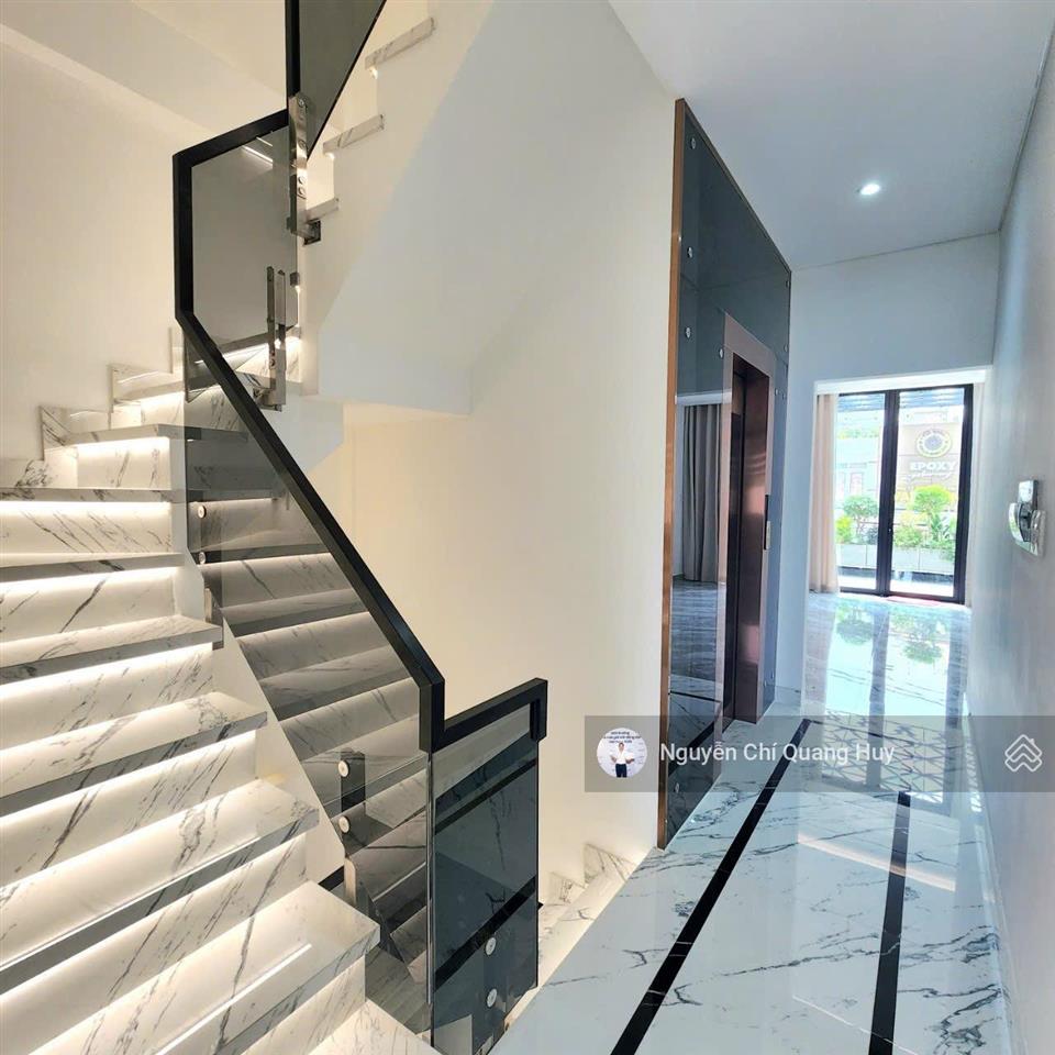 Nhà phố vị trí đắc địa mặt tiền lâm văn bền kinh doanh, văn phòng công ty  4,8m x 19m giá 29,9 tỷ