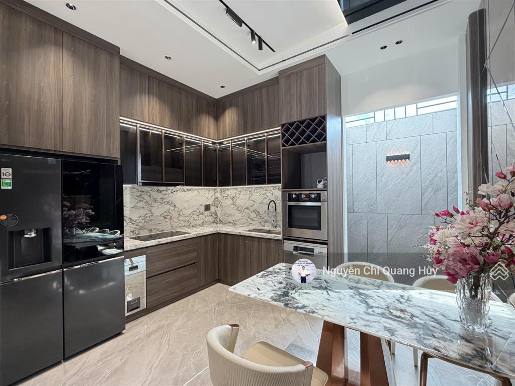 Nhà phố xây dựng mới  khu dân trí cao  đường thông 8m 1979 huỳnh tấn phát  4m x 13m giá 9,65 tỷ