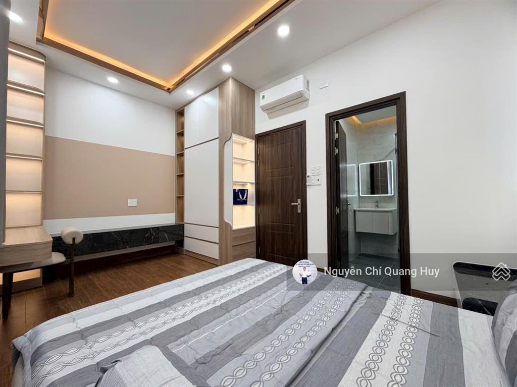Nhà phố xây dựng mới  kdc huỳnh tấn phát  có bảo vệ, công viên  5m x 17m thang máy giá 10,6 tỷ
