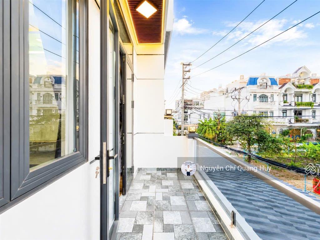 Nhà phố sang trọng vào ở ngay  hẻm thông 6m 2581 huỳnh tấn phát  4m x 16m sổ hồng giá 5,75 tỷ