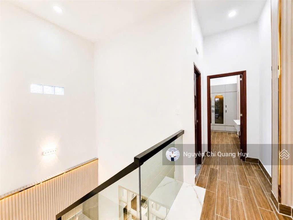 Nhà phố sang trọng vào ở ngay  hẻm thông 6m 2581 huỳnh tấn phát  4m x 16m sổ hồng giá 5,75 tỷ