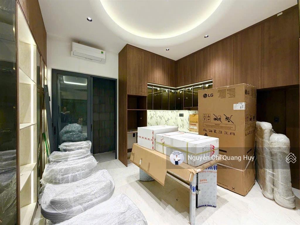 Nhà phố hiện đại  khu dân cư cao cấp văn minh  đường 8m 1979 huỳnh tấn phát 4,6x12m giá 9,39 tỷ
