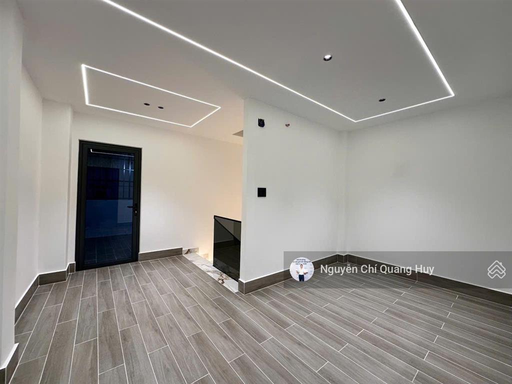 Nhà phố hiện đại  khu dân cư cao cấp văn minh  đường 8m 1979 huỳnh tấn phát 4,6x12m giá 9,39 tỷ