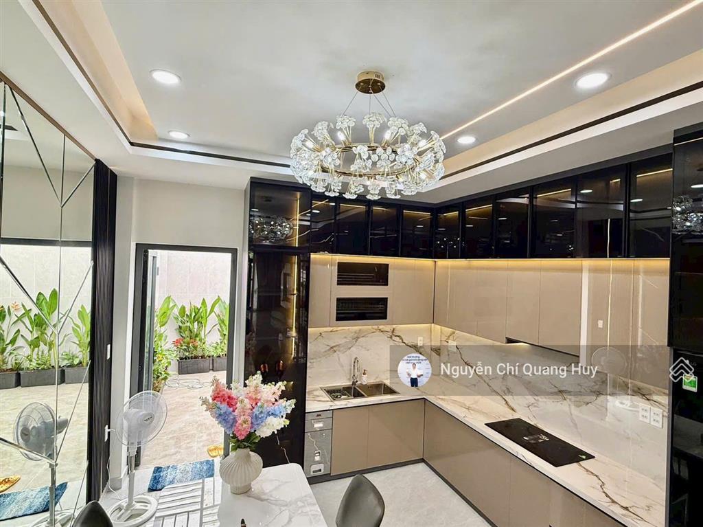 Nhà phố khu dân cư cao cấp văn minh  đường thông xe hơi chuyên dùng chính  4m x 29m giá 14,5 tỷ