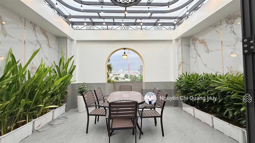 Nhà phố xây dựng mới  khu dân cư văn minh cao cấp  đường rộng 16m có vỉa hè 5m x 18m giá 18,6 tỷ
