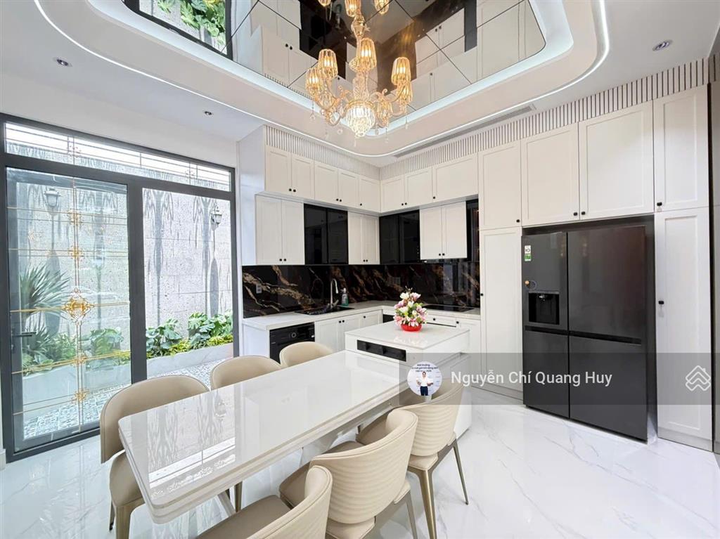 Nhà phố khu dân cư văn minh cao cấp  đường số rộng 20m vỉa hè, có công viên  5m x 18m giá 17,9 tỷ
