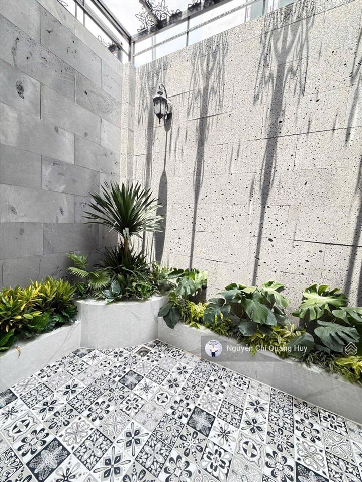 Nhà phố khu dân cư văn minh cao cấp  đường số rộng 20m vỉa hè, có công viên  5m x 18m giá 17,9 tỷ