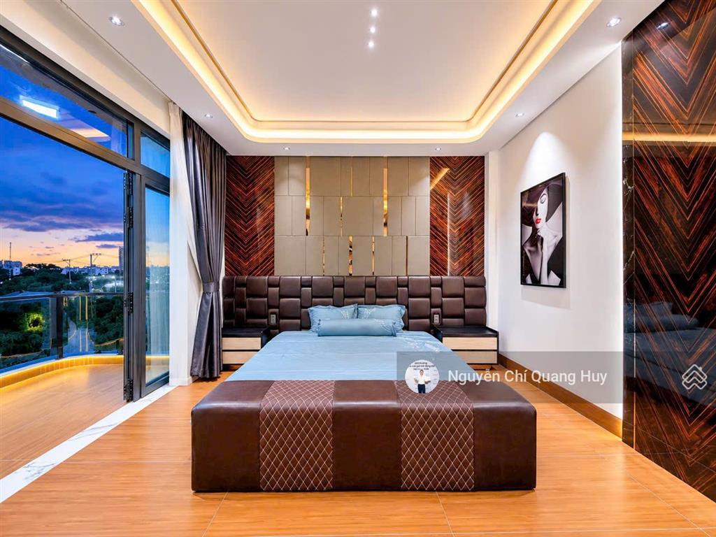 Nhà phố khu dân cư cao cấp văn minh  đường rộng 8m huỳnh tấn phát  5m x 20m thang máy giá 11,9 tỷ