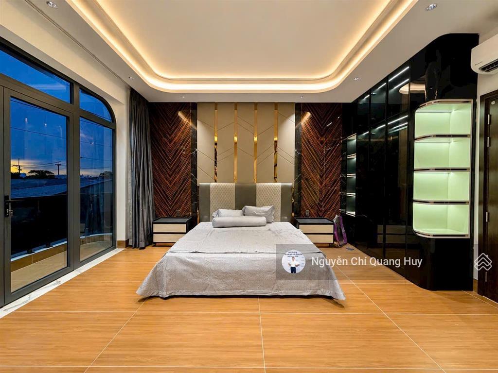 Nhà phố khu dân cư cao cấp văn minh  đường rộng 8m huỳnh tấn phát  5m x 20m thang máy giá 11,9 tỷ
