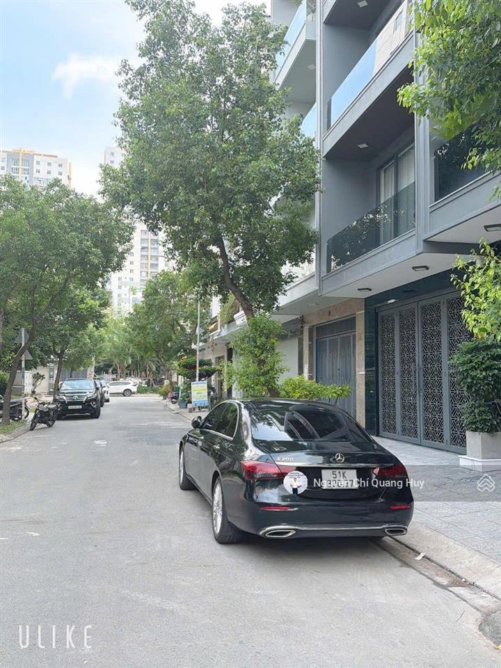 Nhà phố khu dân cư cao cấp văn minh  đường số rộng 12m có vỉa hè, thang máy  5m x 16m giá 20,5 tỷ