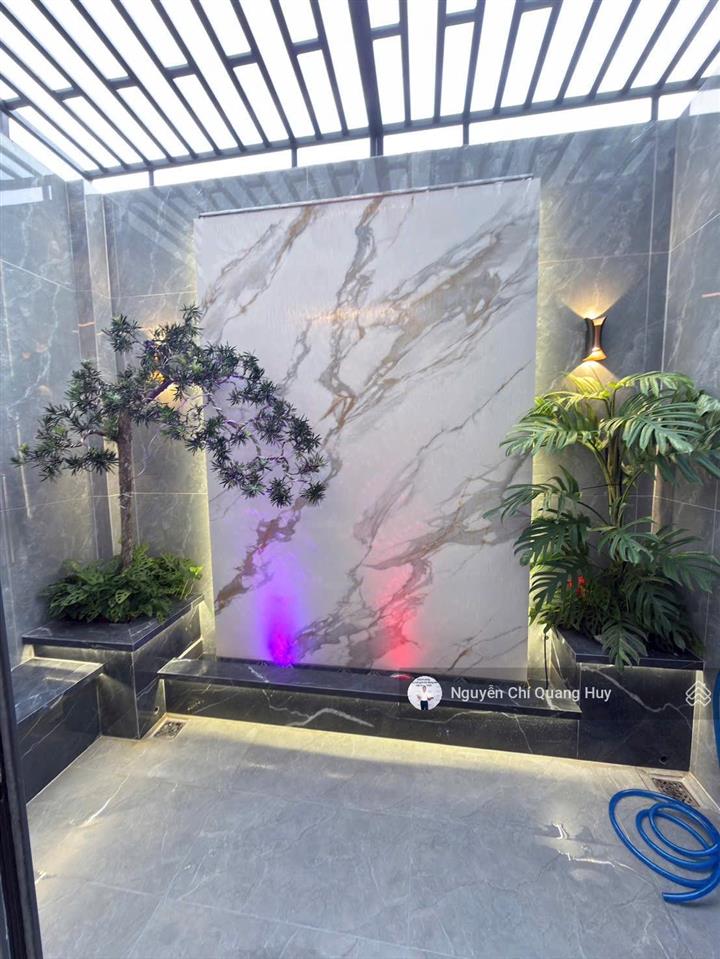 Nhà phố xây dựng mới khu dân cư cao cấp văn minh  đường rộng 14m có thang máy5m x 18m giá 18,9 tỷ