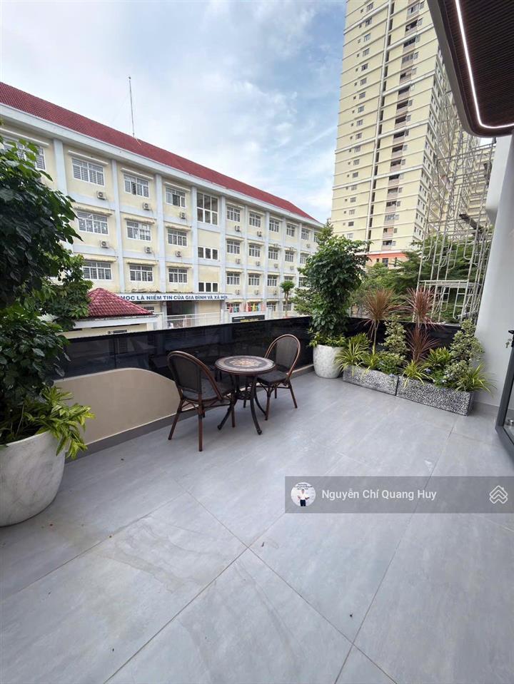 Nhà phố xây dựng mới khu dân cư cao cấp văn minh  đường rộng 14m có thang máy5m x 18m giá 18,9 tỷ