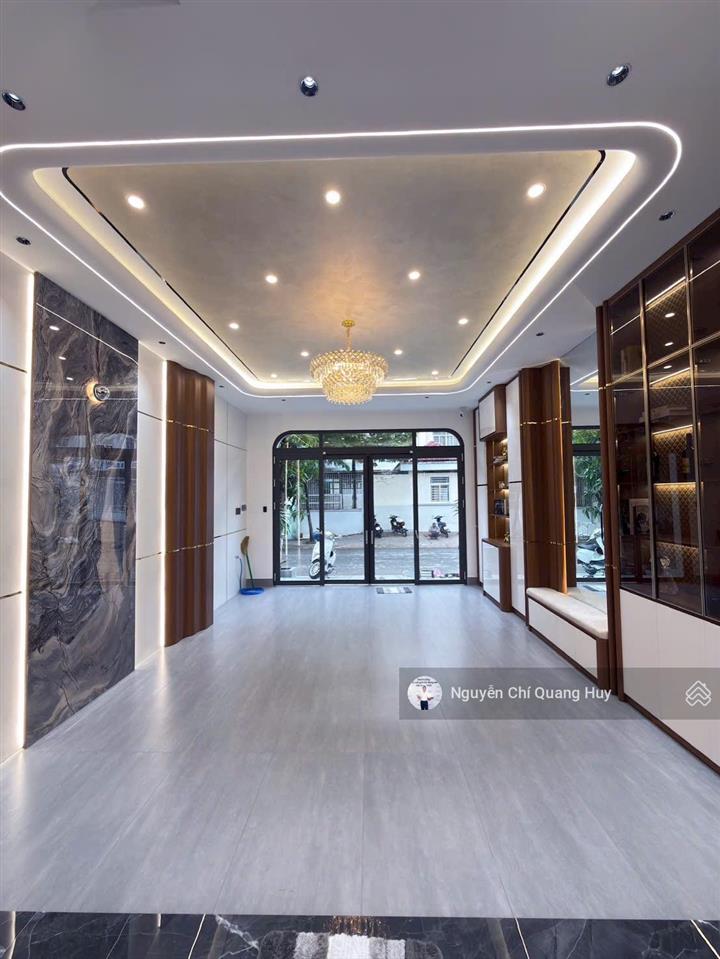 Nhà phố xây dựng mới khu dân cư cao cấp văn minh  đường rộng 14m có thang máy5m x 18m giá 18,9 tỷ