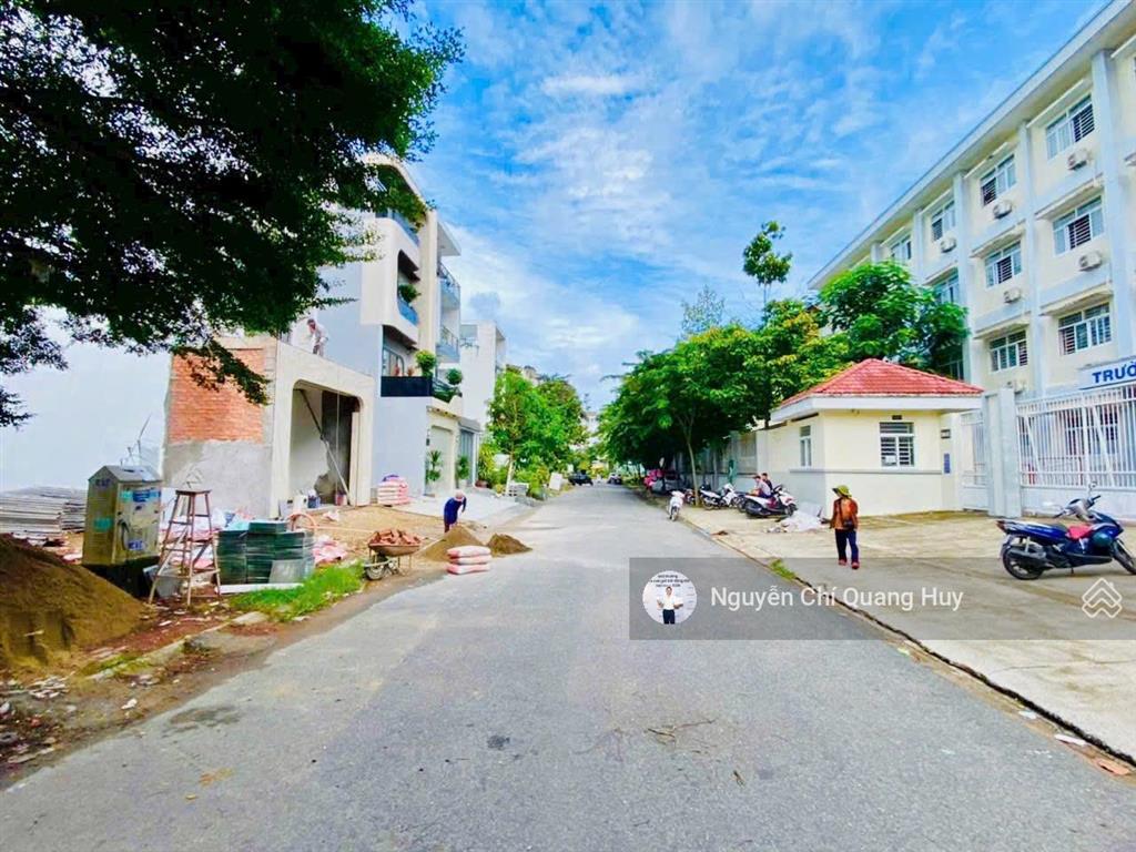Lô đất khu dân cư cao cấp an ninh  xây dựng được ngay  đường số rộng 12m có vỉa hè  giá 11,5 tỷ