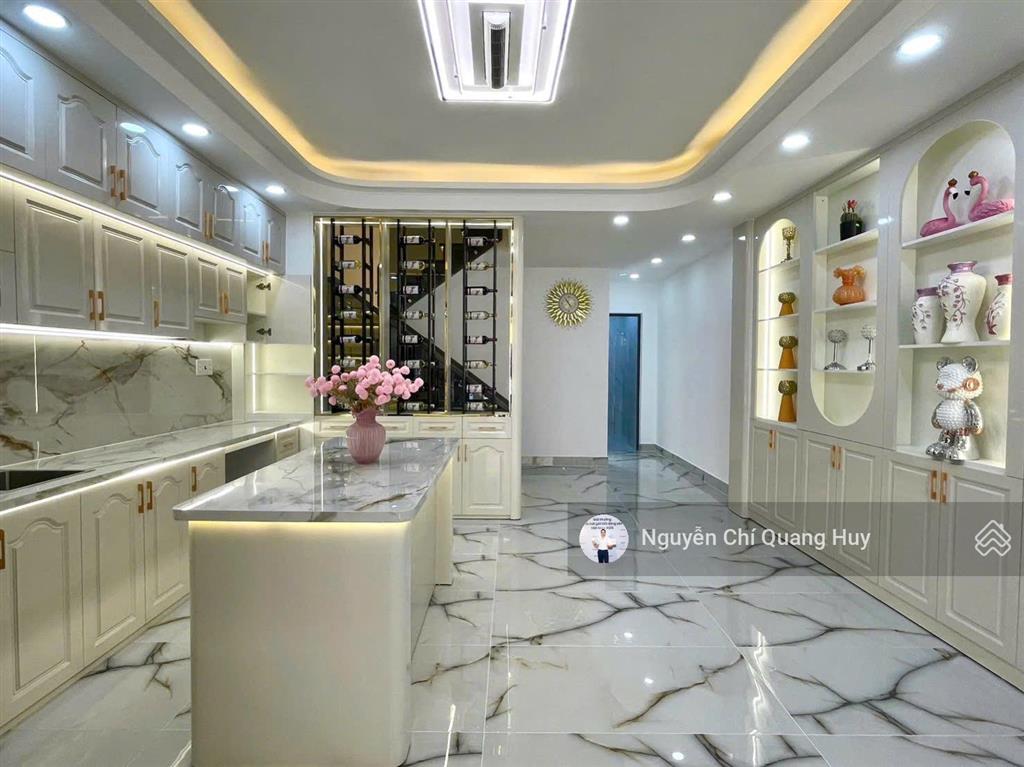 Nhà phố mặt tiền đào tông nguyên  kết nối metro cần giờ  5m x 23m đường rộng 15m giá 10,9 tỷ