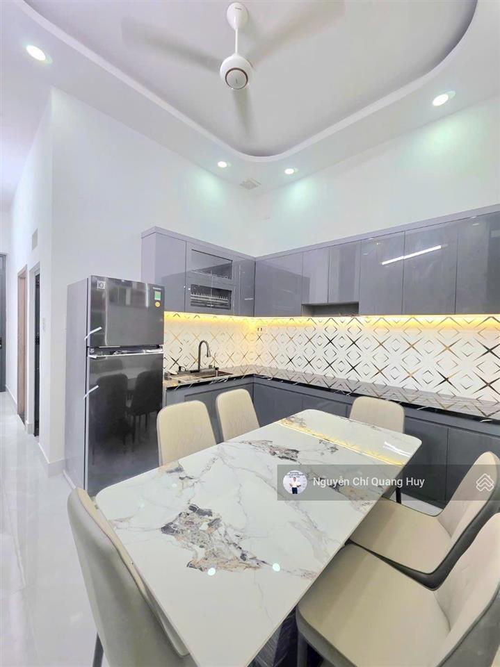 Nhà phố xây mới từ miếng đất trống  mặt tiền hẻm 3m 2144 huỳnh tấn phát  gần công an thị trấn