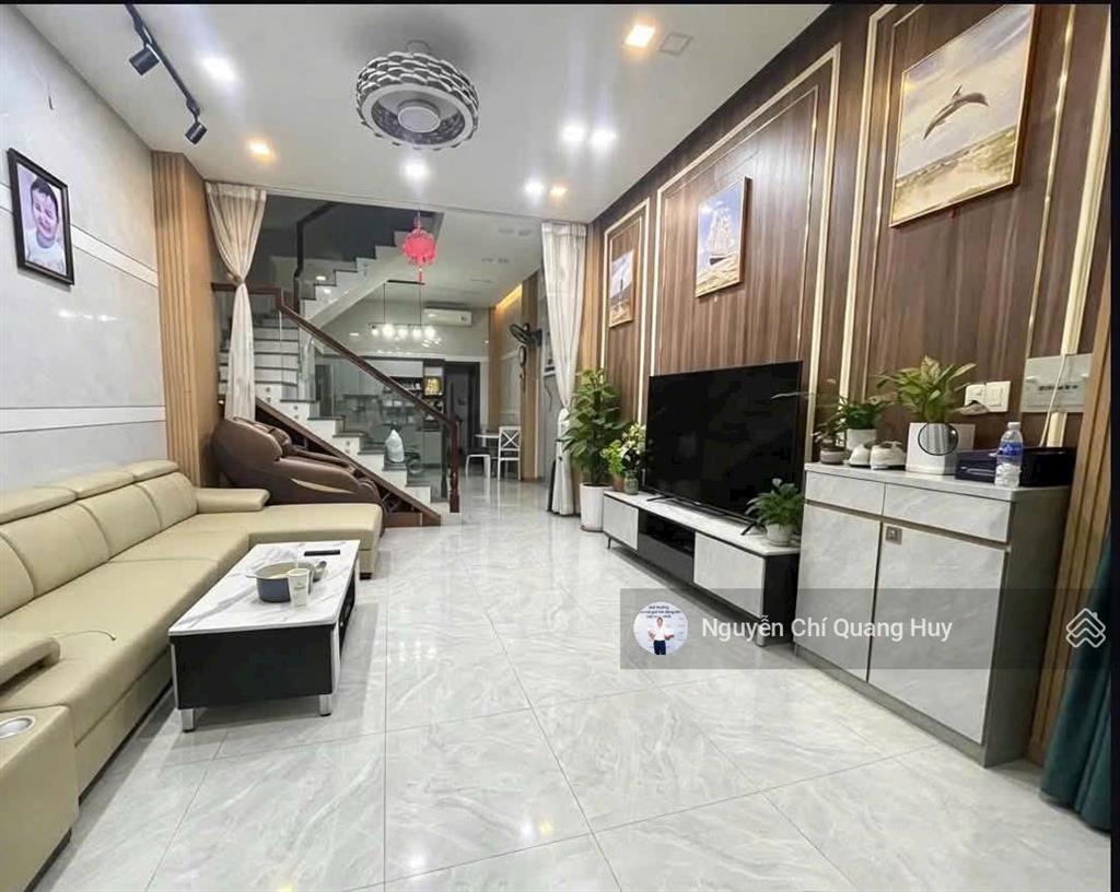 Nhà phố hiện đại, chủ thiện chí bán nhanh, khu dân cư huỳnh tấn phát, 4,5m x 11m sổ hồng giá 5,5 tỷ