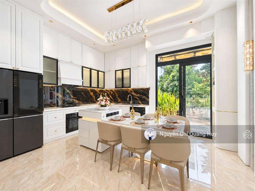 Nhà phố xây dựng mới  khu dân cư văn minh cao cấp  đường rộng 12m kết nối phú mỹ hưng giá 20,9 tỷ