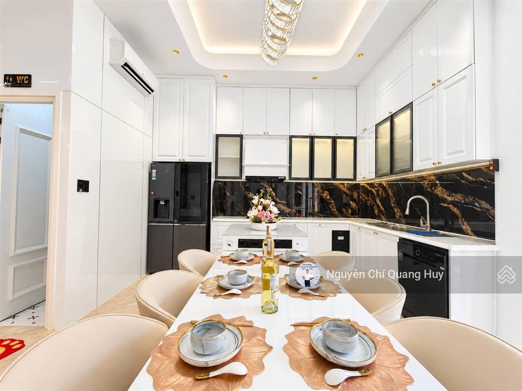 Nhà phố xây dựng mới  khu dân cư văn minh cao cấp  đường rộng 12m kết nối phú mỹ hưng giá 20,9 tỷ