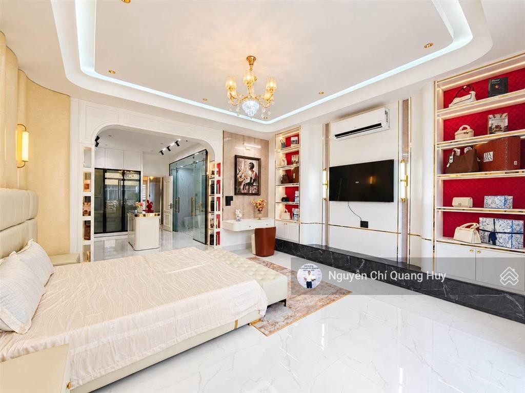Nhà phố xây dựng mới  khu dân cư văn minh cao cấp  đường rộng 12m kết nối phú mỹ hưng giá 20,9 tỷ