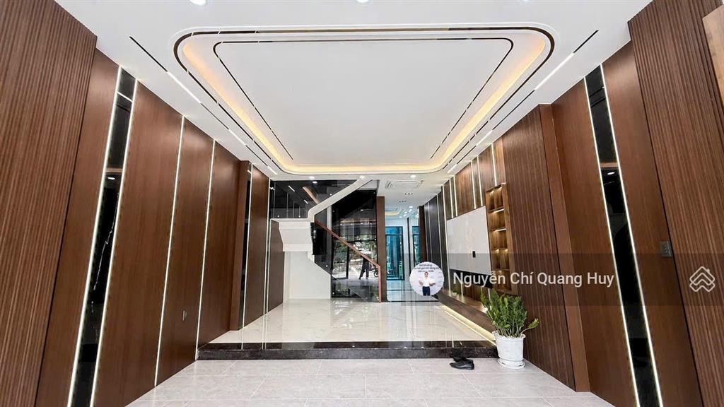 Nhà phố xây dựng mới từ đất trống  khu dân cư dân trí cao, văn minh 5m x 18m thang máy giá 15,5 tỷ