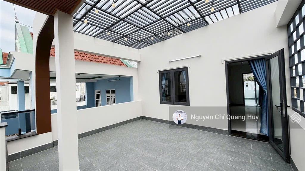 Nhà phố xây dựng mới từ đất trống  khu dân cư dân trí cao, văn minh 5m x 18m thang máy giá 15,5 tỷ