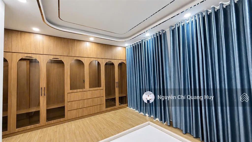 Nhà phố xây dựng mới từ đất trống  khu dân cư dân trí cao, văn minh 5m x 18m thang máy giá 15,5 tỷ