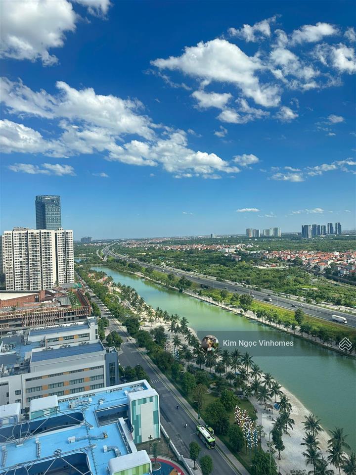 Chính chủ bán nhanh căn góc 3pn zurich 88m² đông nam tầng trung, view hồ giá 6.7 tỷ.  0376 368 ***