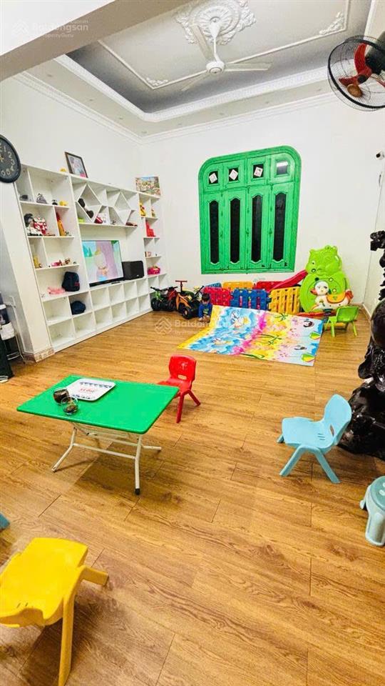 Bán nhà pháo đài láng  đống đa  137m  4 tầng  mt6m  đường oto 57,54 tỷ