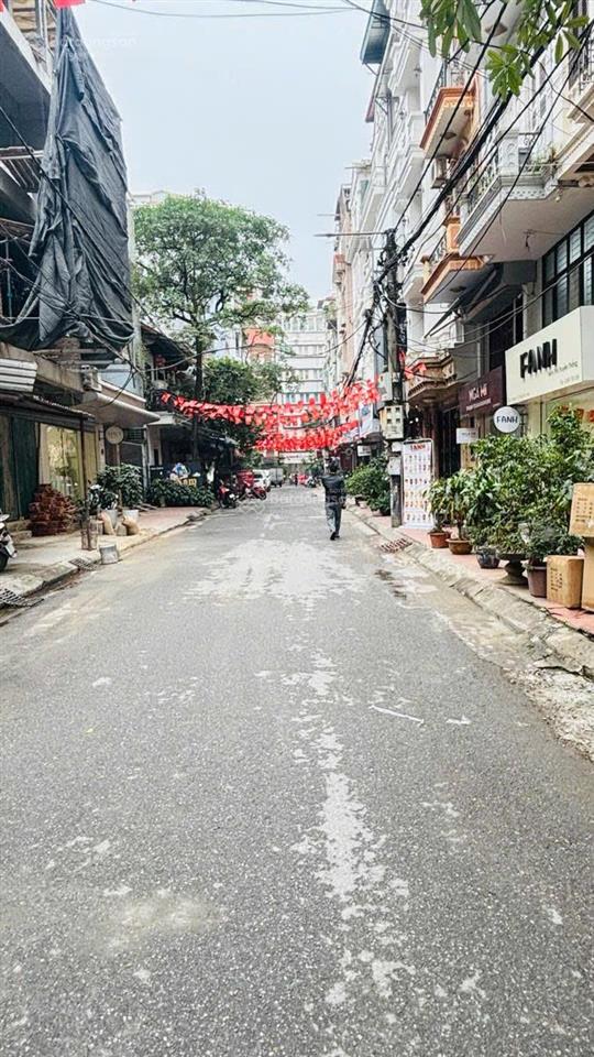 Bán nhà pháo đài láng  đống đa  137m  4 tầng  mt6m  đường oto 57,54 tỷ