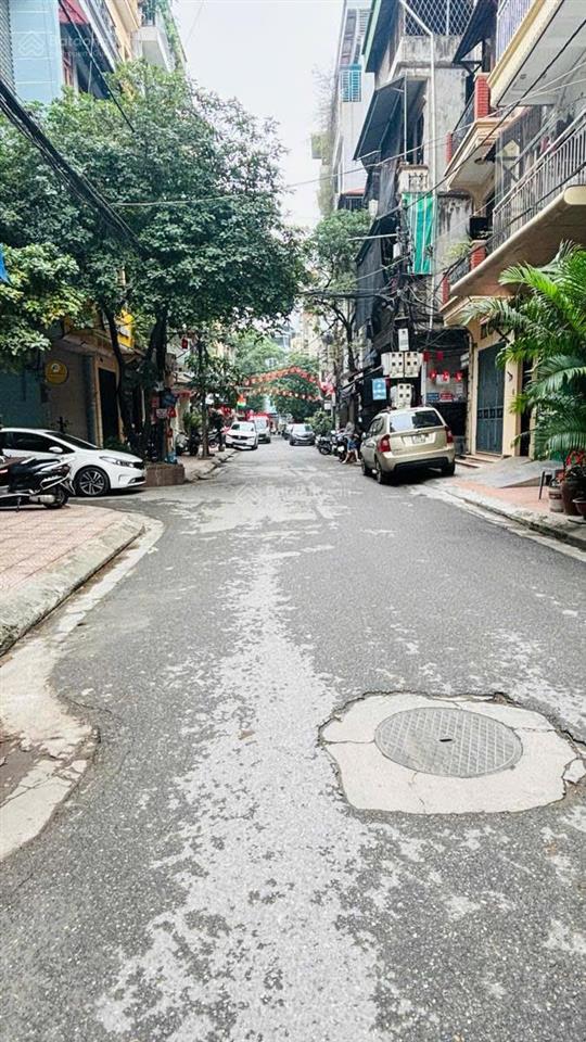 Bán nhà pháo đài láng  đống đa  137m  4 tầng  mt6m  đường oto 57,54 tỷ