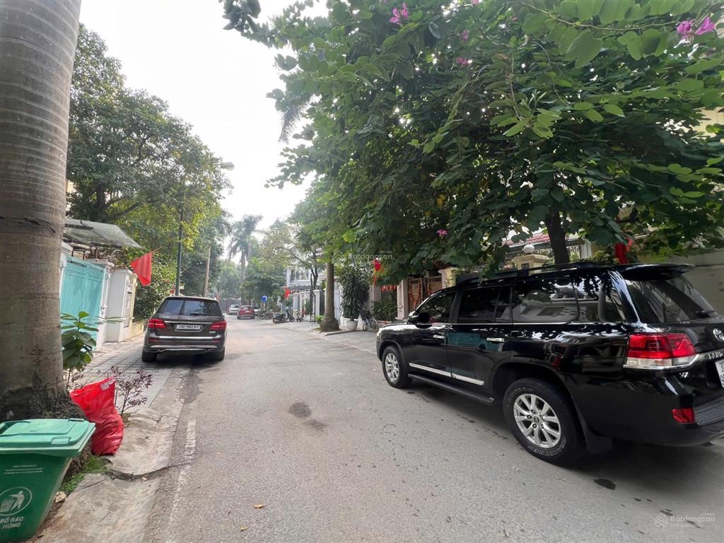 Bán biệt thự ciputra đẳng cấp thượng lưu  giá đầu tư  vỉa hè oto tránh, chính chủ thiện chí