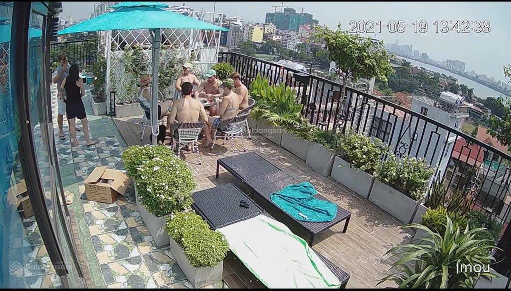 Bán toà chdv 9 tầng vip quảng bá, diện tích 129m2, mt 13,7m, dòng tiền cao, view hồ, sổ vuông đẹp