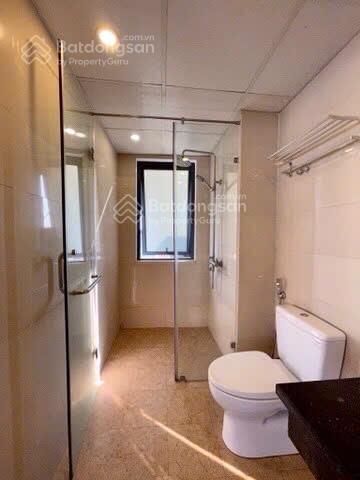 Bán toà chdv 9 tầng vip quảng bá, diện tích 129m2, mt 13,7m, dòng tiền cao, view hồ, sổ vuông đẹp