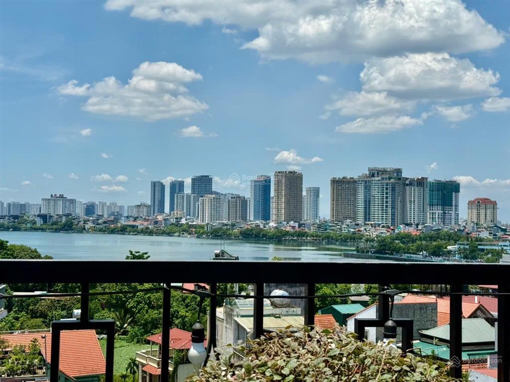 Bán toà chdv 9 tầng vip quảng bá, diện tích 129m2, mt 13,7m, dòng tiền cao, view hồ, sổ vuông đẹp
