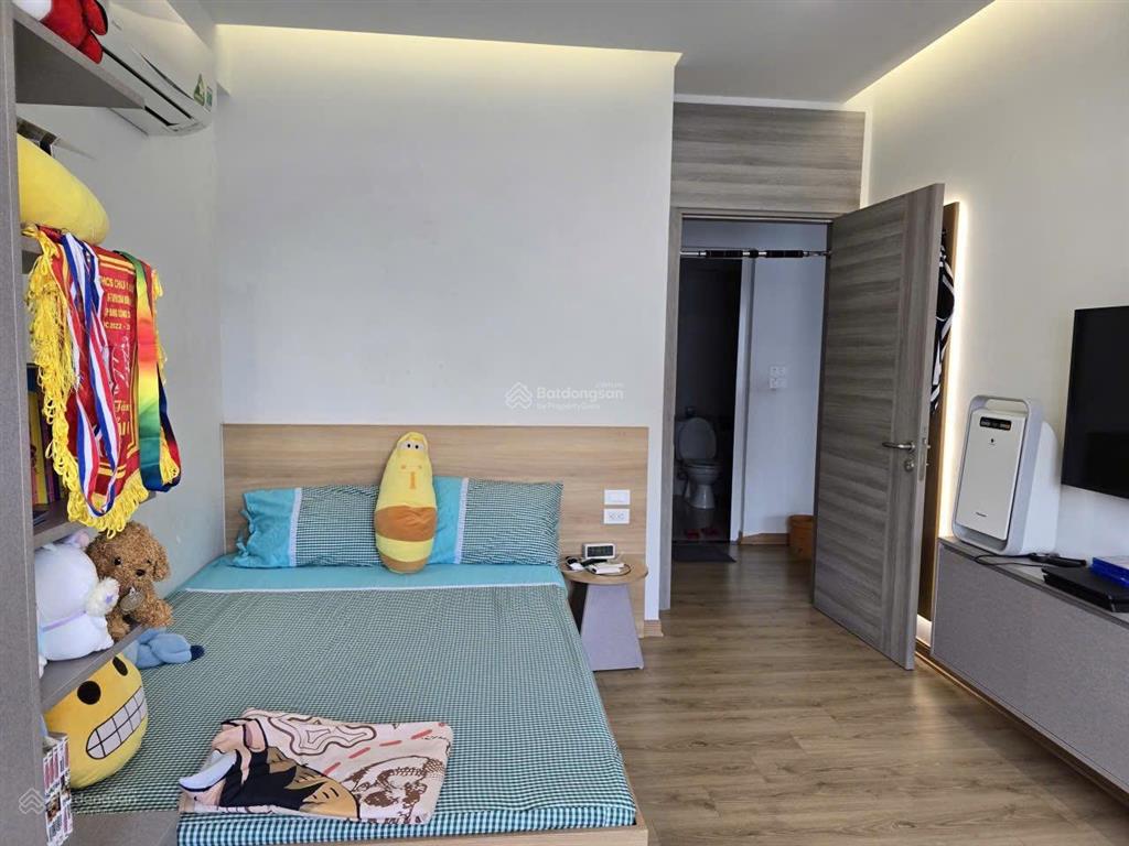 Bán căn hộ chung cư 3 hòng ngủ vip khu vườn đào tây hồ, tầng 15, lô góc đẹp