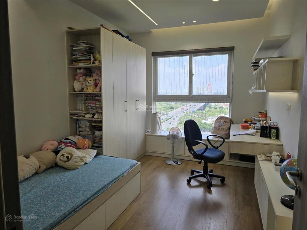 Bán căn hộ chung cư 3 hòng ngủ vip khu vườn đào tây hồ, tầng 15, lô góc đẹp