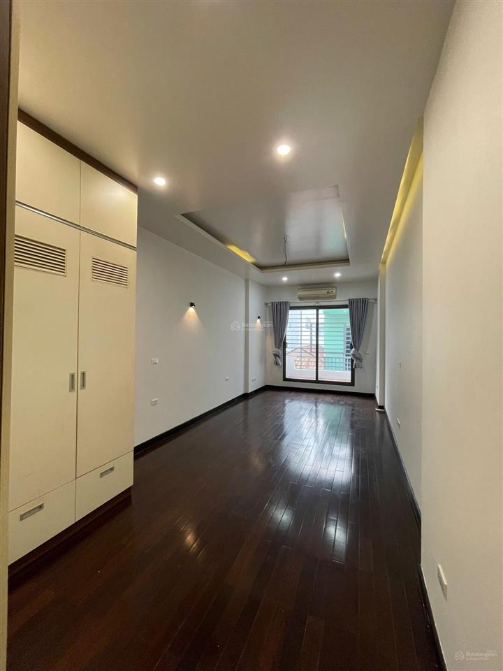 Nhà đẹp 5 tầng phố trịnh công sơn, sát hồ tây, diện tích đẹp 58m2, ngõ thông rộng, ở luôn đón tết