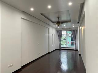 Nhà đẹp 5 tầng phố trịnh công sơn, sát hồ tây, diện tích đẹp 58m2, ngõ thông rộng, ở luôn đón tết