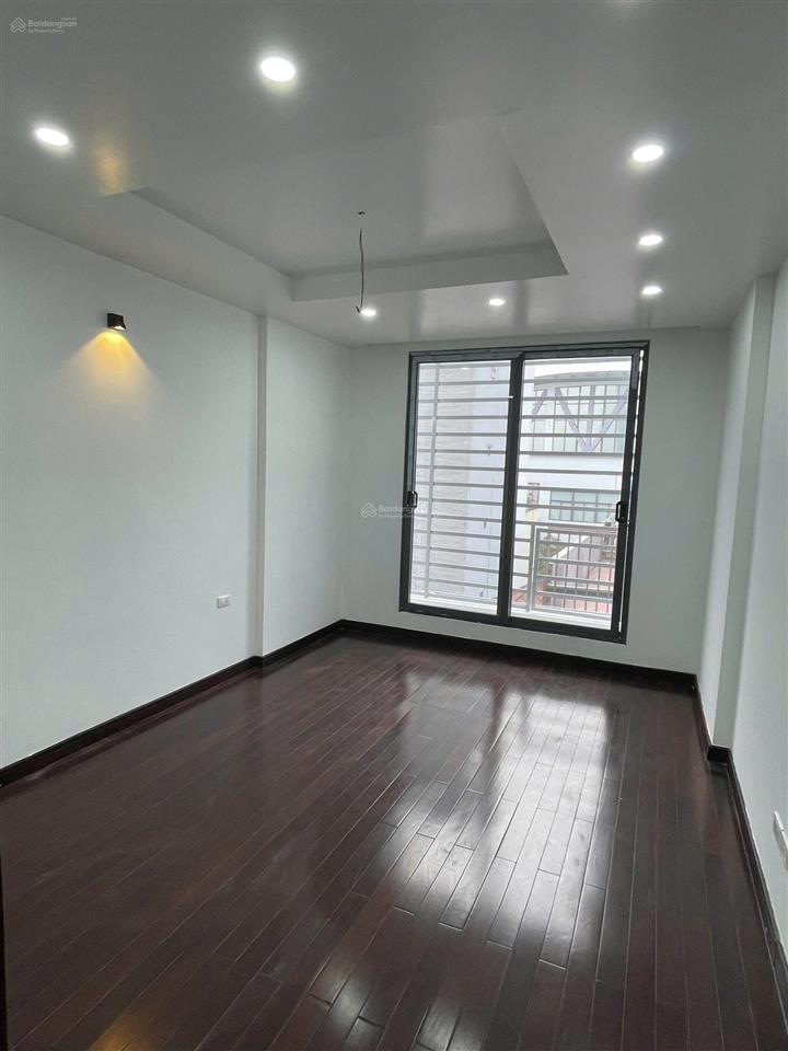 Nhà đẹp 5 tầng phố trịnh công sơn, sát hồ tây, diện tích đẹp 58m2, ngõ thông rộng, ở luôn đón tết