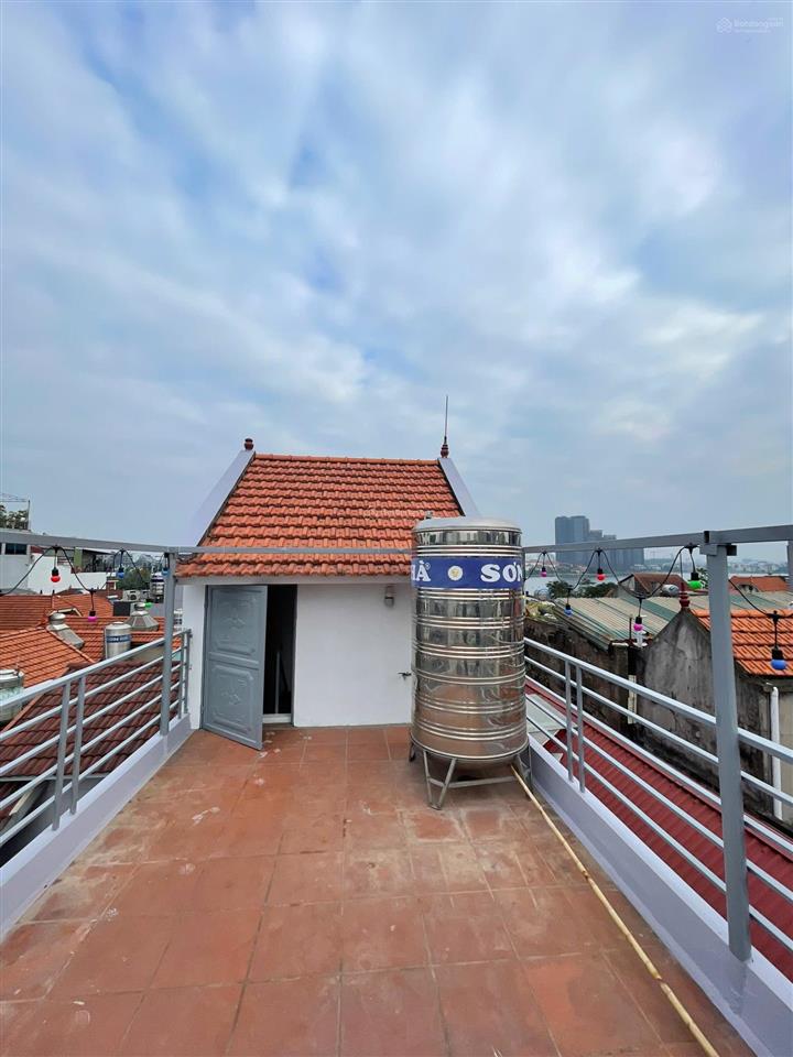 Bán nhà riêng gần công viên nước hồ tây, trịnh công sơn, lạc long quân, ngõ thông rộng, gần mặt phố