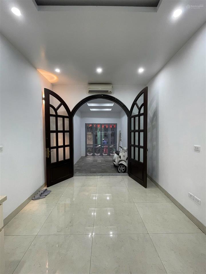 Bán nhà riêng gần công viên nước hồ tây, trịnh công sơn, lạc long quân, ngõ thông rộng, gần mặt phố