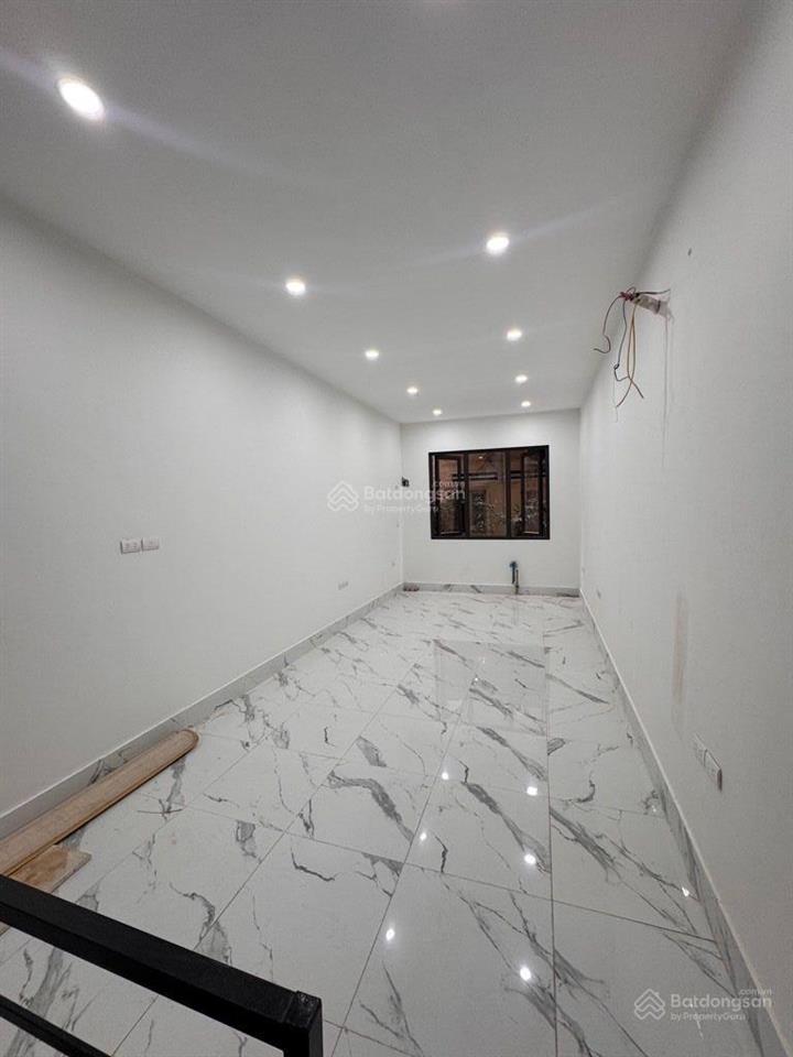 Bán nhà phố đại cồ việt. oto đỗ cửa, kinh doanh, dân trí cao 37m2, 4t. giá 12 tỷ 8