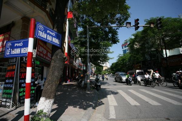 Bán nhà kv bách khoa 5 tầng thang máy, xây mới, gần phố 42m2, 5t, mt 4m. giá 11 tỷ 6