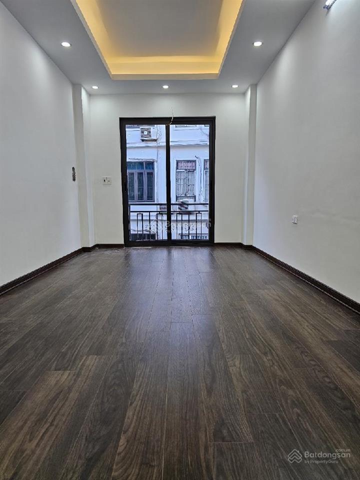 Bán nhà kv bách khoa 5 tầng thang máy, xây mới, gần phố 42m2, 5t, mt 4m. giá 11 tỷ 6