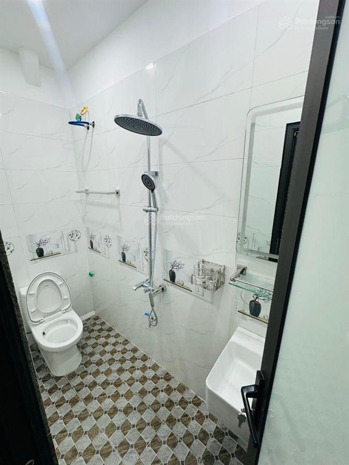 Bán nhà kv bách khoa 5 tầng thang máy, xây mới, gần phố 42m2, 5t, mt 4m. giá 11 tỷ 6