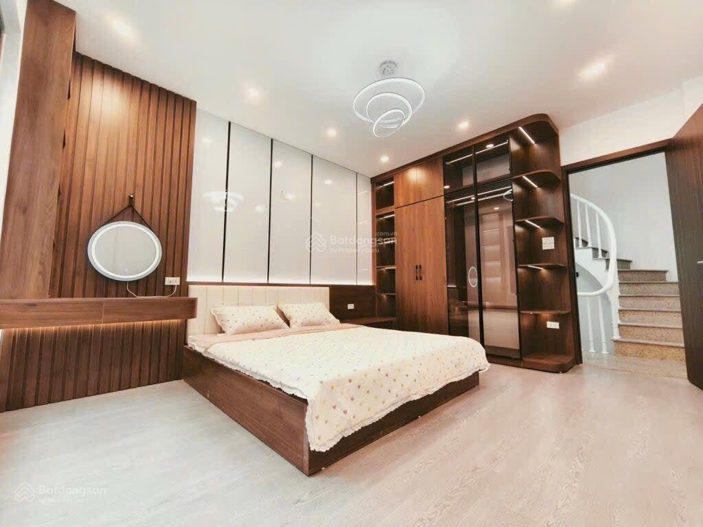 Nhà 5 tầng full nội thất phố trần đại nghĩa ngõ thông, sh quay đầu 35m. giá 8 tỷ 85